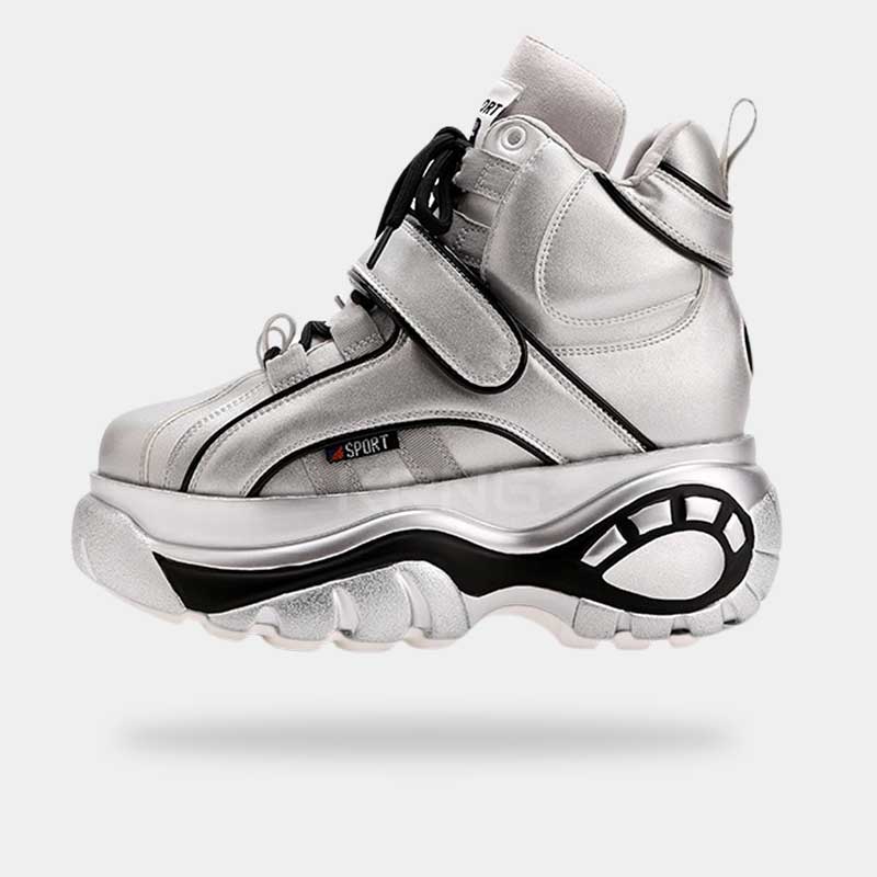 old schoot 90s cyberpunk shoes with silver color and a high platform for women